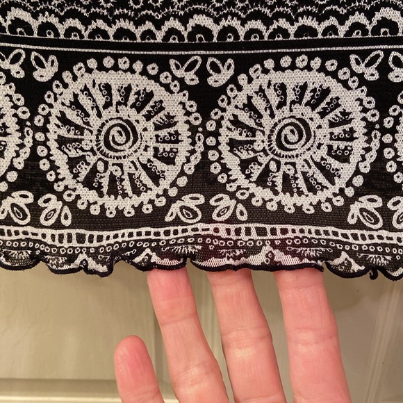 Axcess Liz Claiborne Blouse Black White Circular Design V Neck 3/4 Sleeve WM L - Picture 7 of 12